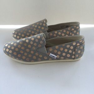 Women’s Toms Slip Ons Rose Gold Redondo Polka Dot Gray 7 Sneaker Shoe Casual